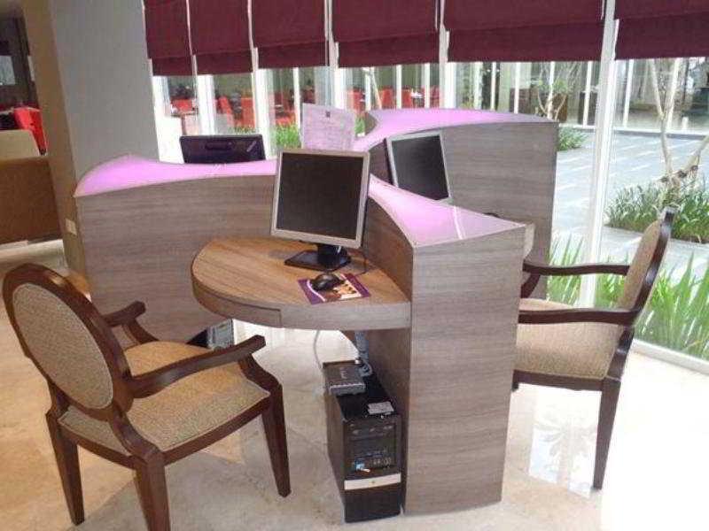 Quest Hotel Simpang Lima - Semarang By Aston Einrichtungen foto