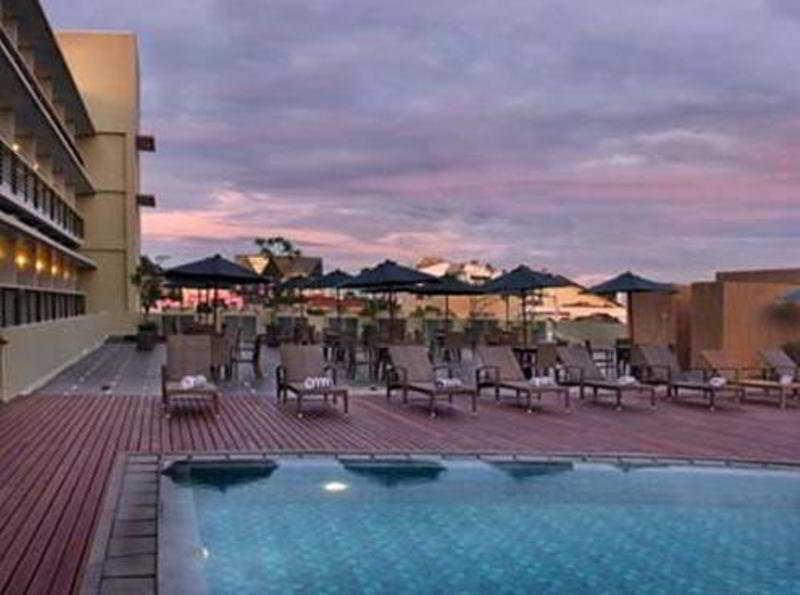 Quest Hotel Simpang Lima - Semarang By Aston Exterior foto