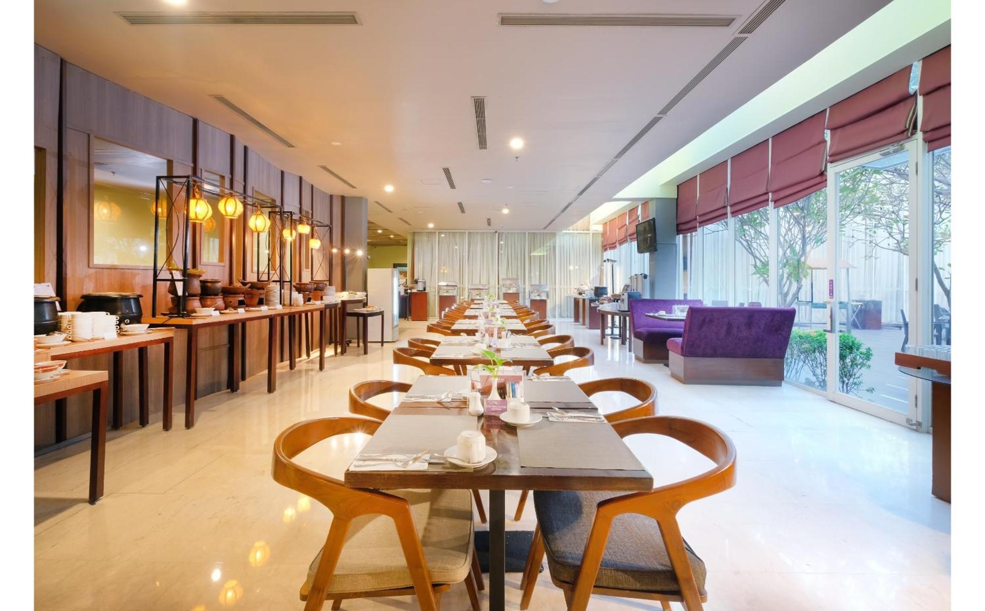 Quest Hotel Simpang Lima - Semarang By Aston Exterior foto