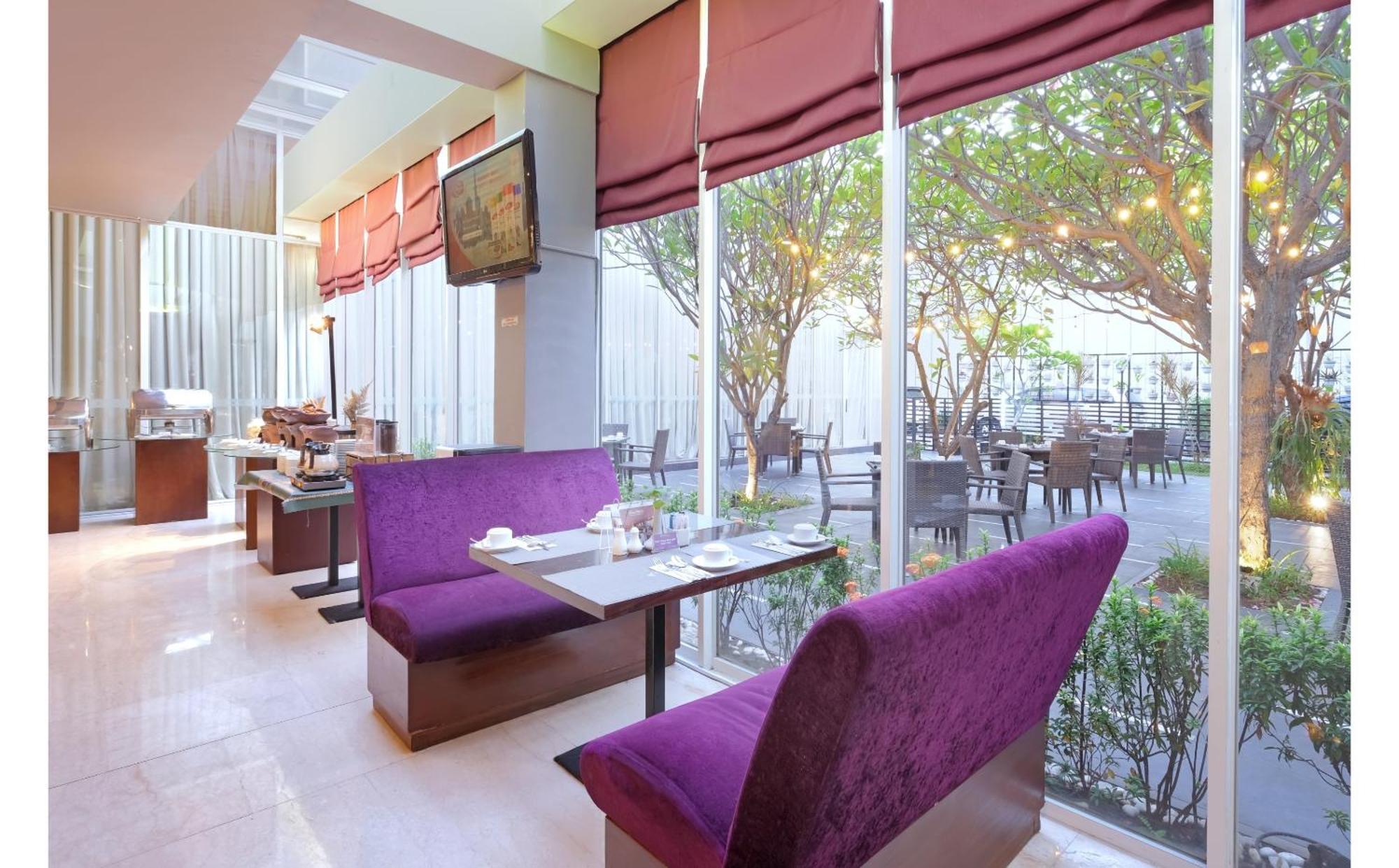 Quest Hotel Simpang Lima - Semarang By Aston Exterior foto