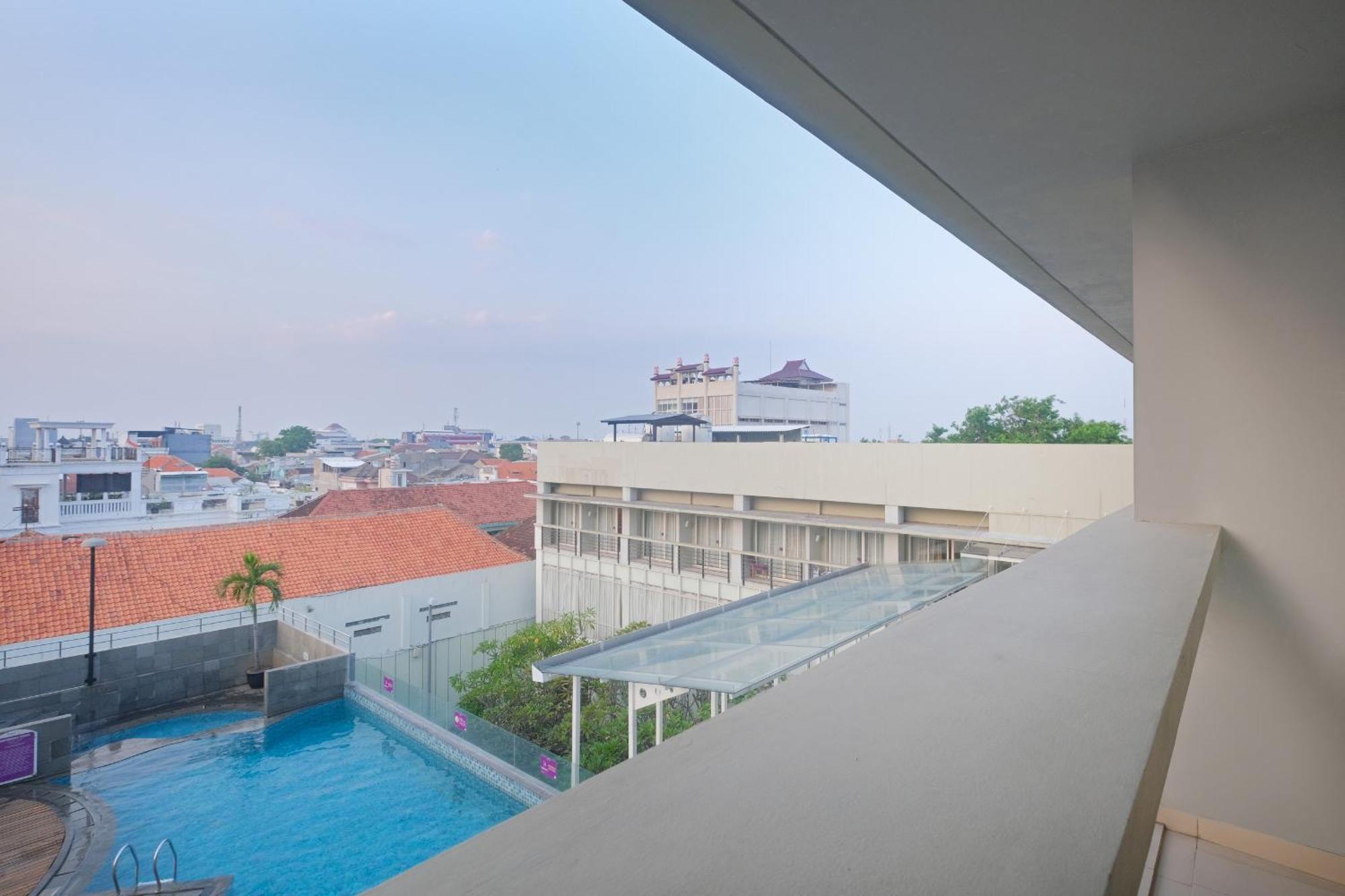 Quest Hotel Simpang Lima - Semarang By Aston Exterior foto
