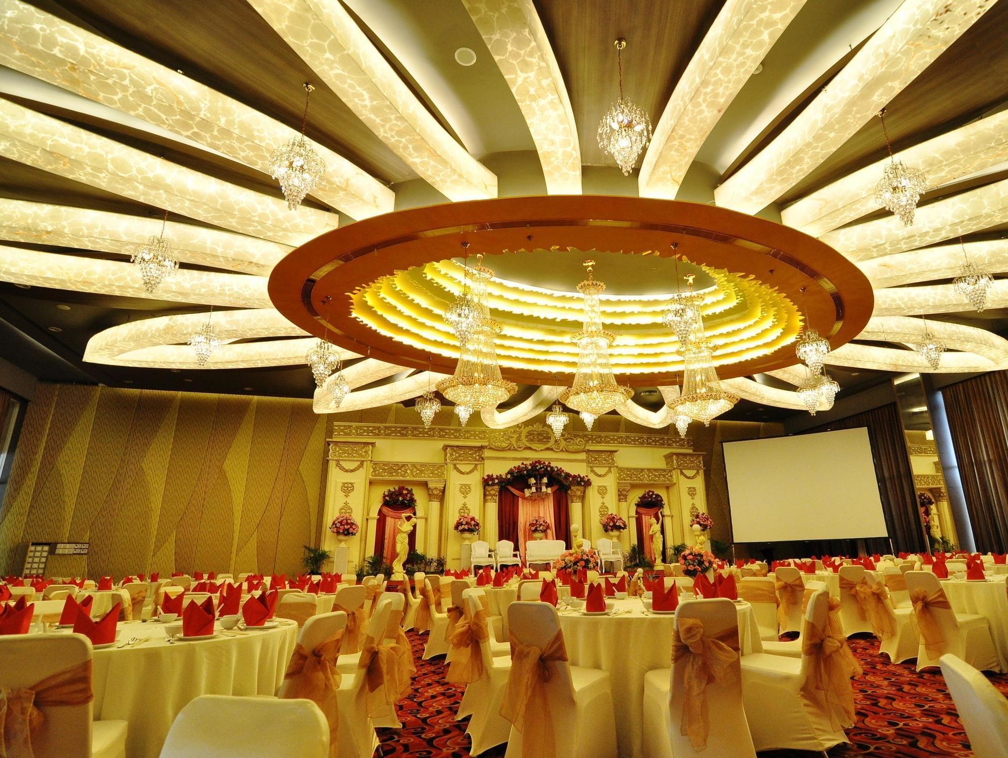 Quest Hotel Simpang Lima - Semarang By Aston Exterior foto