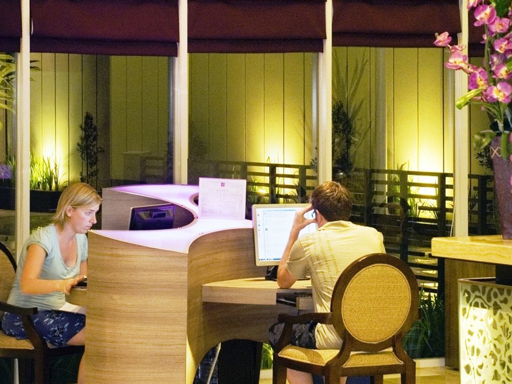 Quest Hotel Simpang Lima - Semarang By Aston Exterior foto