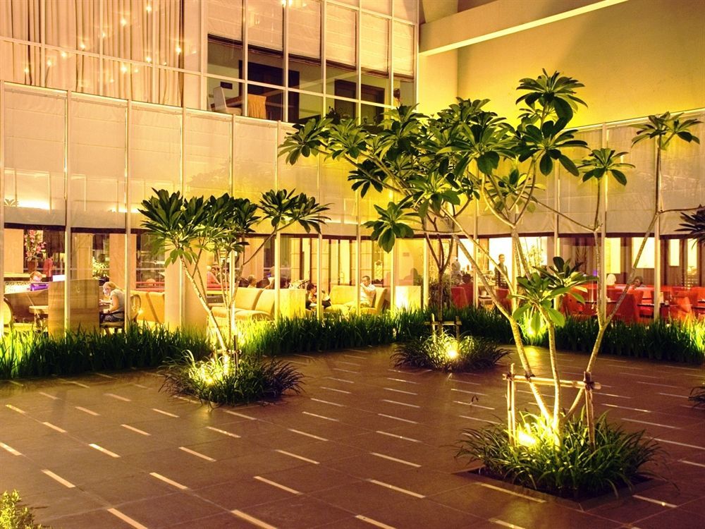 Quest Hotel Simpang Lima - Semarang By Aston Exterior foto