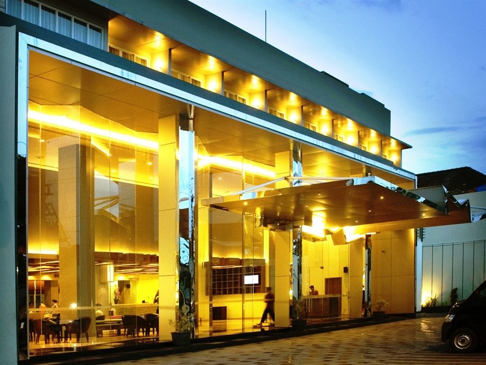 Quest Hotel Simpang Lima - Semarang By Aston Exterior foto