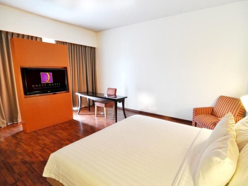 Quest Hotel Simpang Lima - Semarang By Aston Exterior foto
