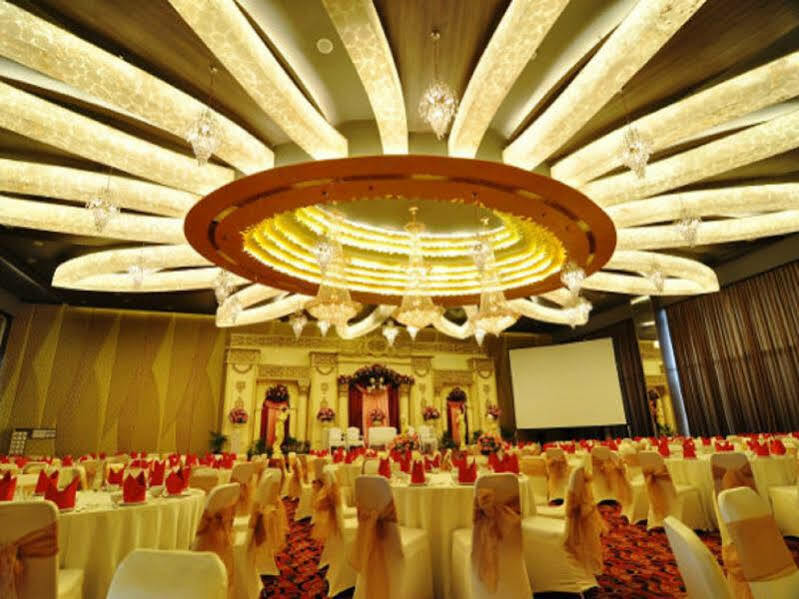 Quest Hotel Simpang Lima - Semarang By Aston Exterior foto